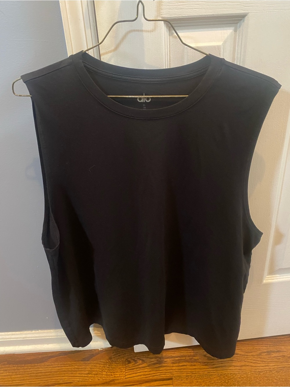ALO Yoga Black Muscle Tee Tank